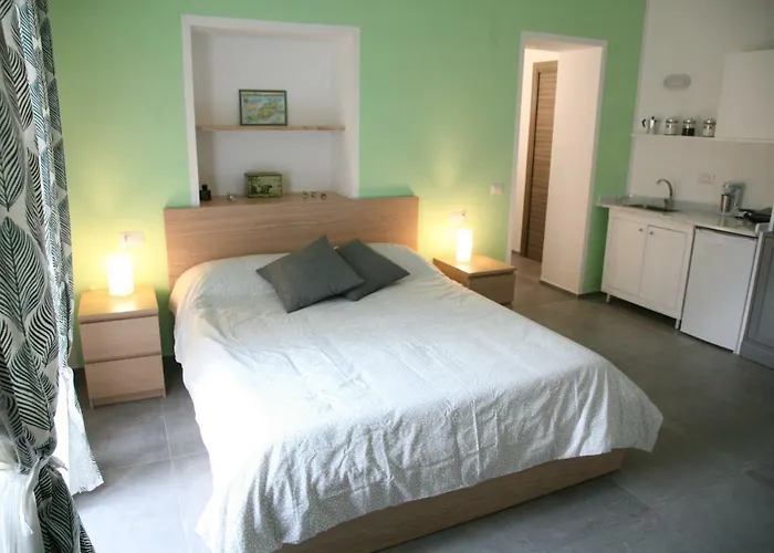 Couette-café Alyssa House