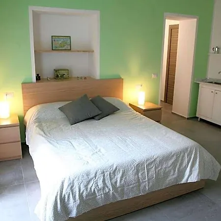 Alyssa House 4*
