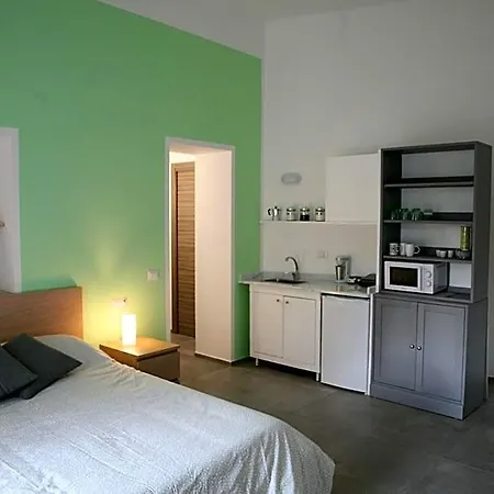 Alyssa House Отель типа 