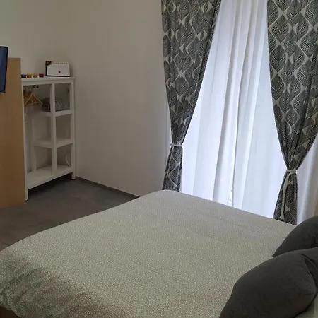 Alyssa House Bed and breakfast Nápoles