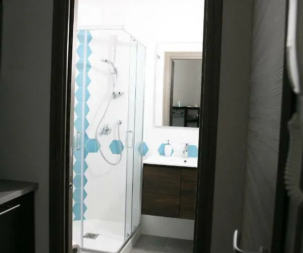 Bed and breakfast Alyssa House 4*